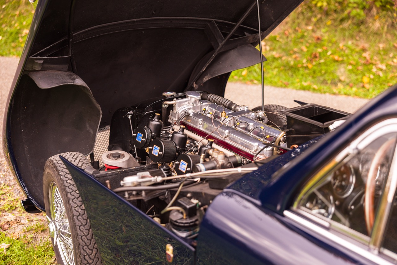 Aston Martin DB24 14